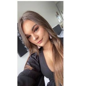 Meet your Posher, Alisha